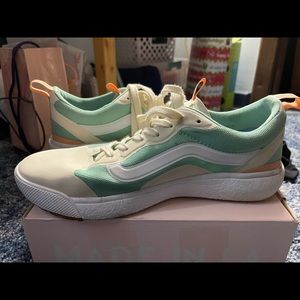 ULTRARANGE EXO Vans